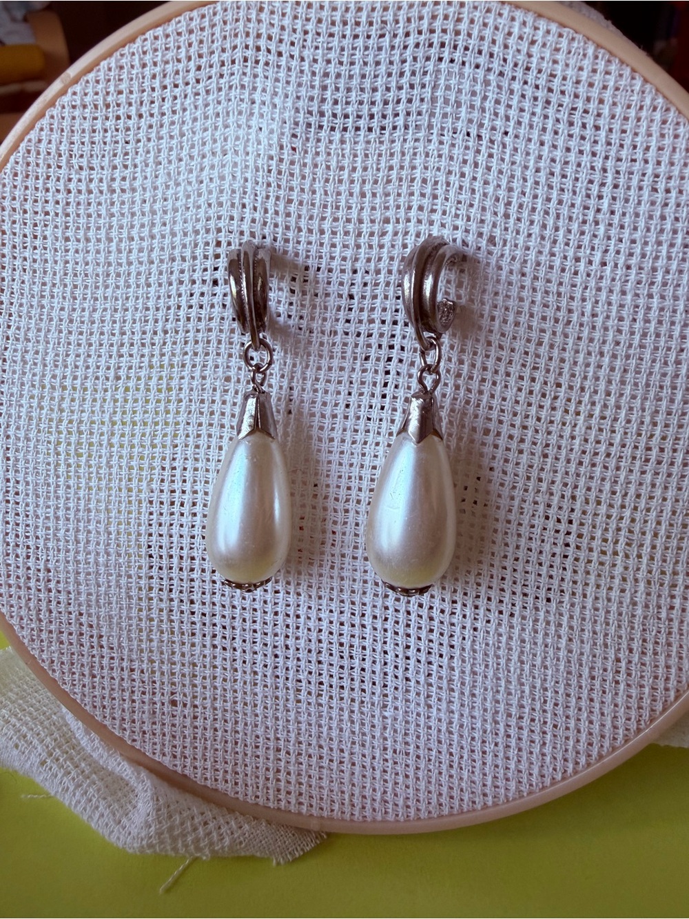 VTG Silver Tone Faux Pearl Teardrop Dangle Earrings Coquette Bridal Wedding